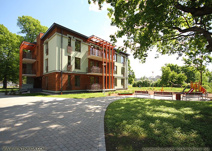 Zaļenieku iela 21a 8