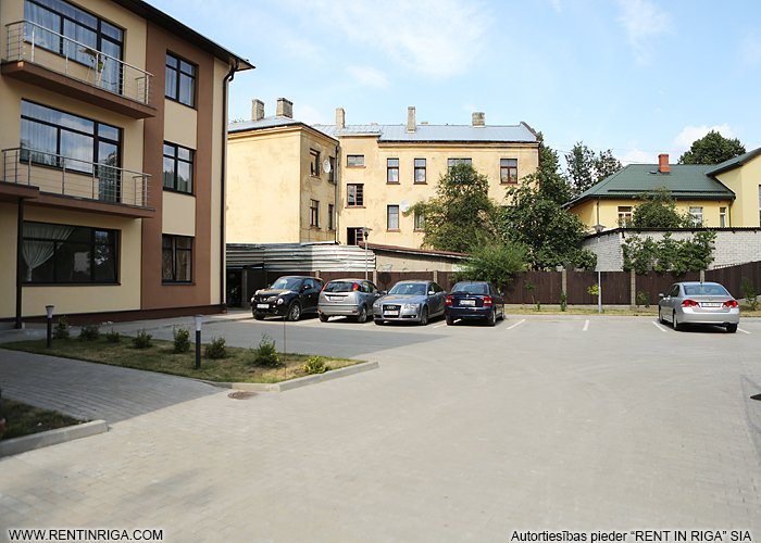 Ernestīnes iela 25 5