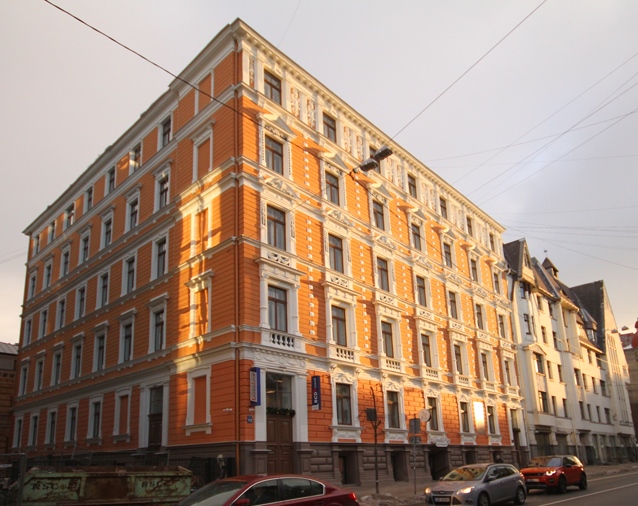 Lāčplēša iela 13 1