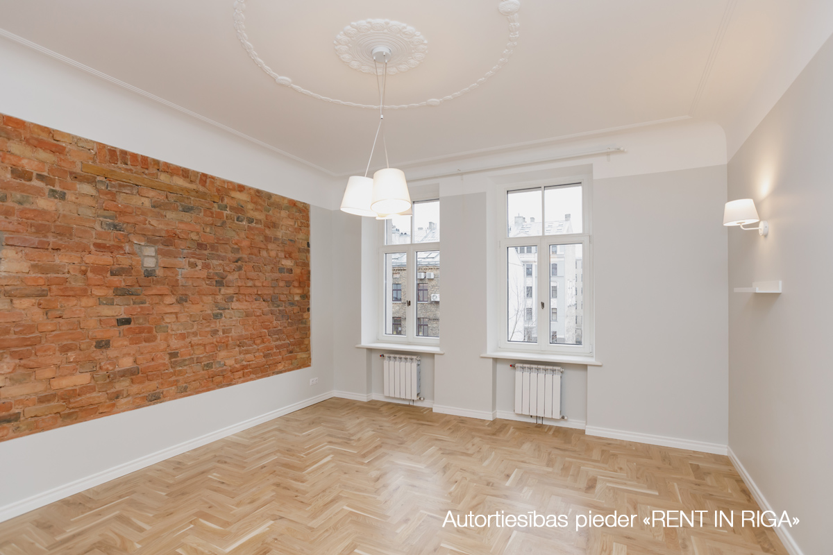 Krišjāņa Barona iela 76 / Rīga, Labais krasts, Centrs 2