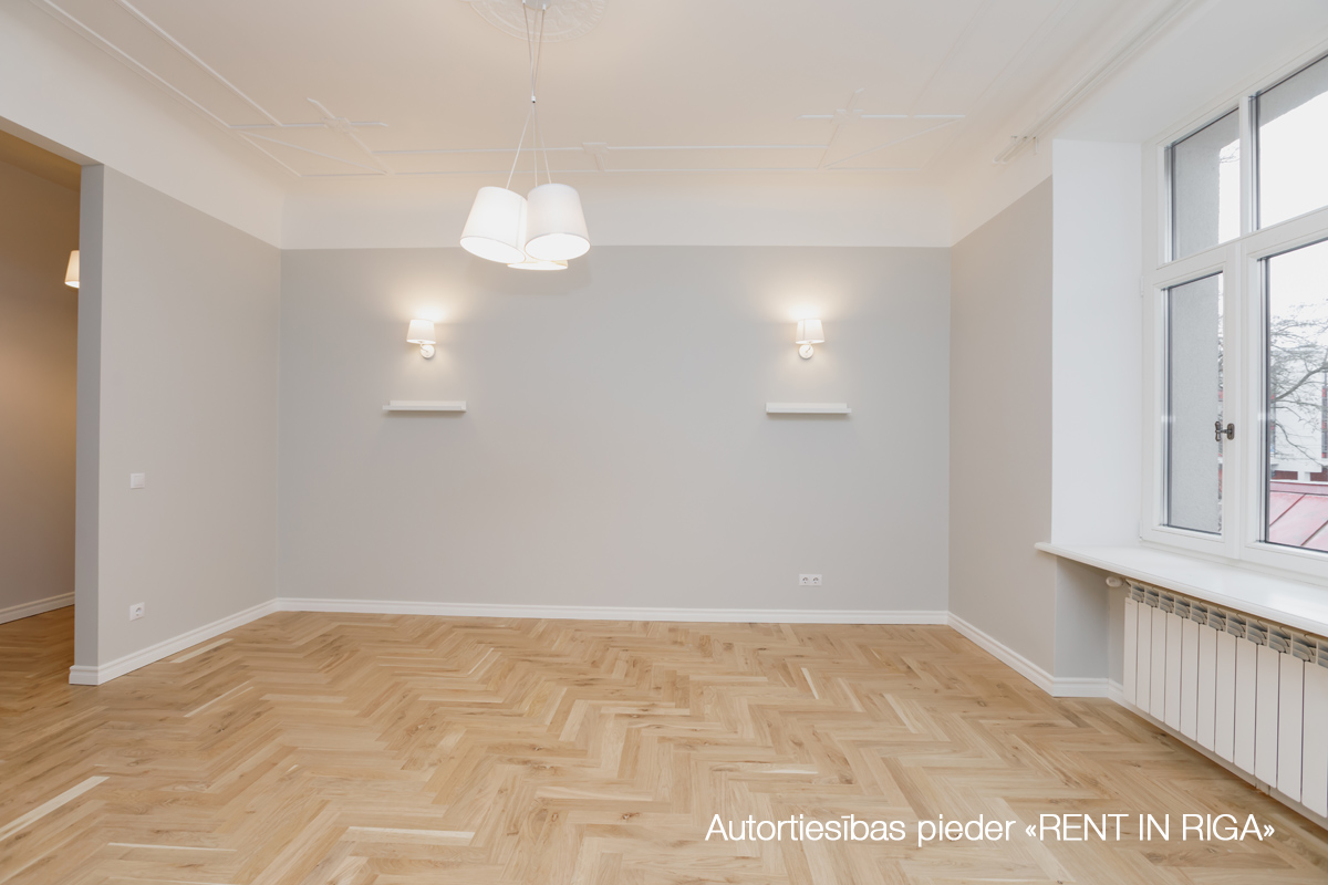 Krišjāņa Barona iela 76 / Rīga, Labais krasts, Centrs 18