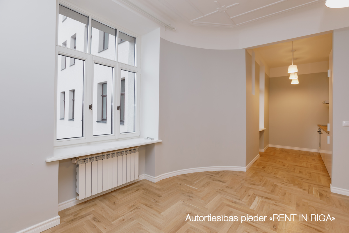 Krišjāņa Barona iela 76 / Rīga, Labais krasts, Centrs 19