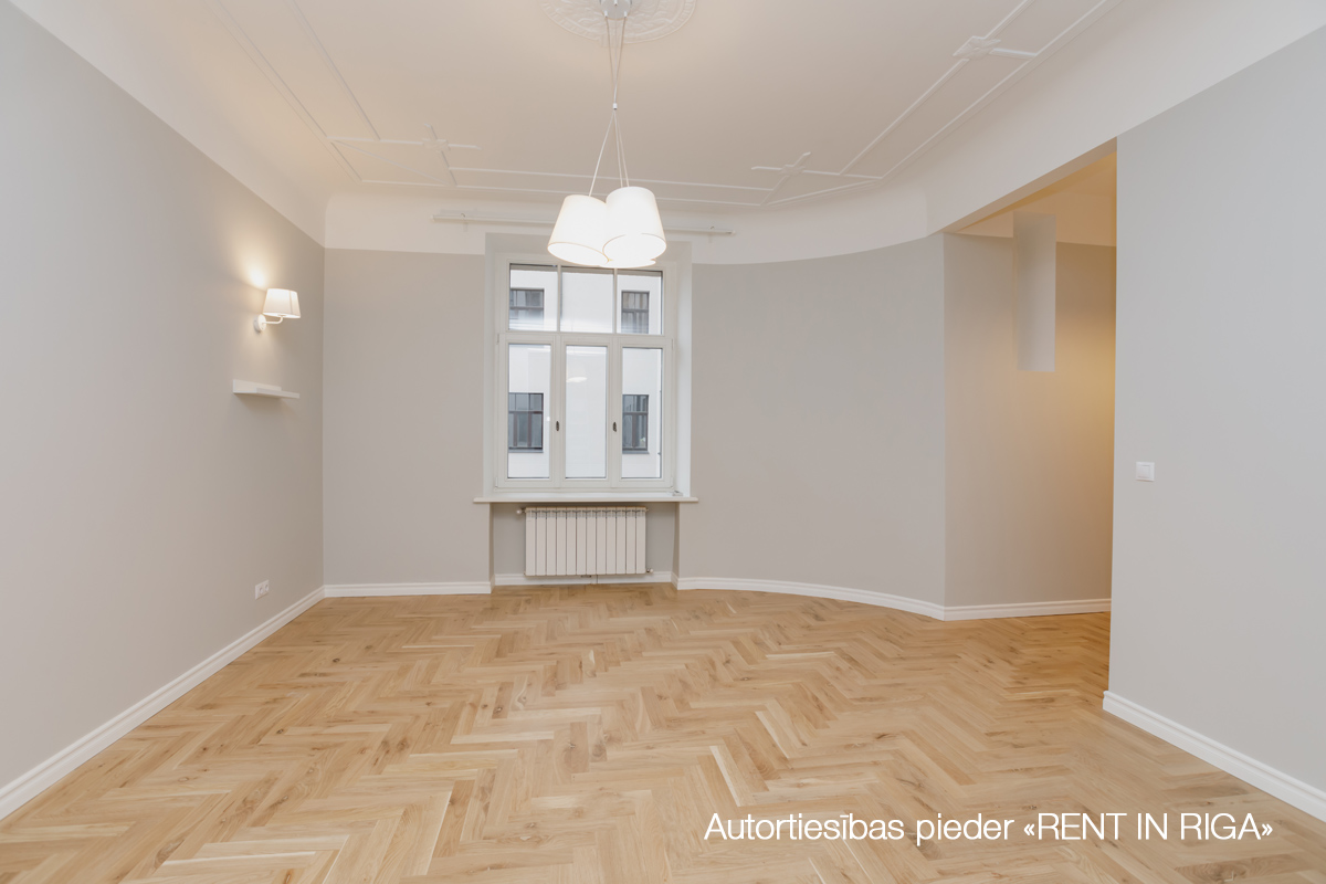Krišjāņa Barona iela 76 / Rīga, Labais krasts, Centrs 20