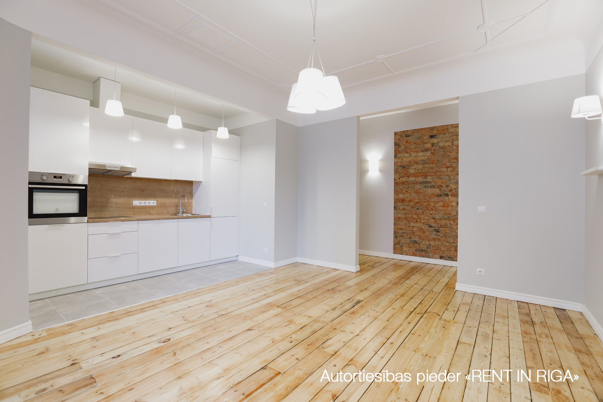 Krišjāņa Barona iela 76 / Rīga, Labais krasts, Centrs 22