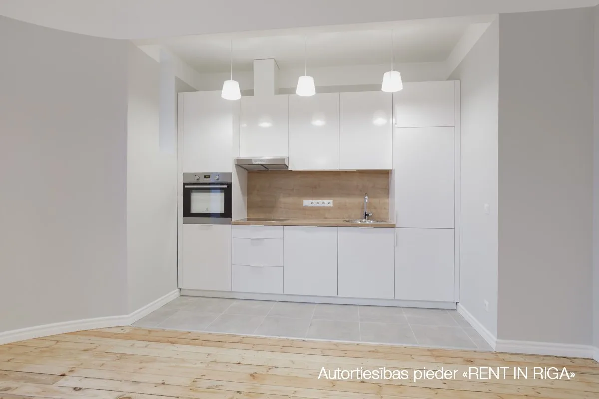 Krišjāņa Barona iela 76 / Rīga, Labais krasts, Centrs 23