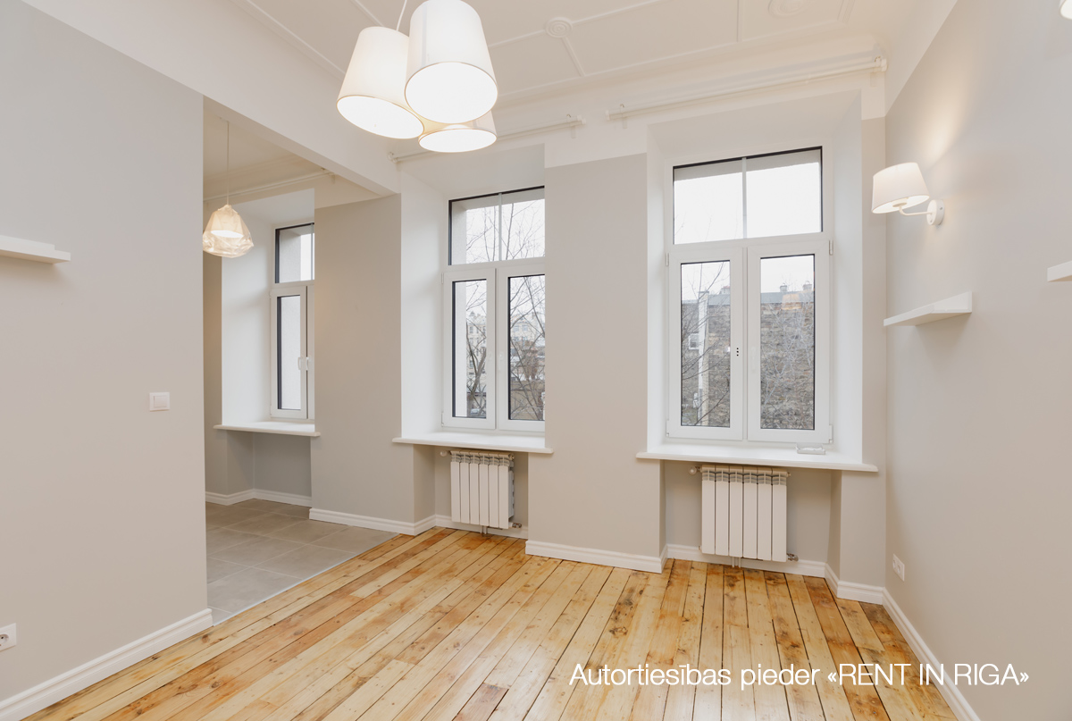 Krišjāņa Barona iela 76 / Rīga, Labais krasts, Centrs 3
