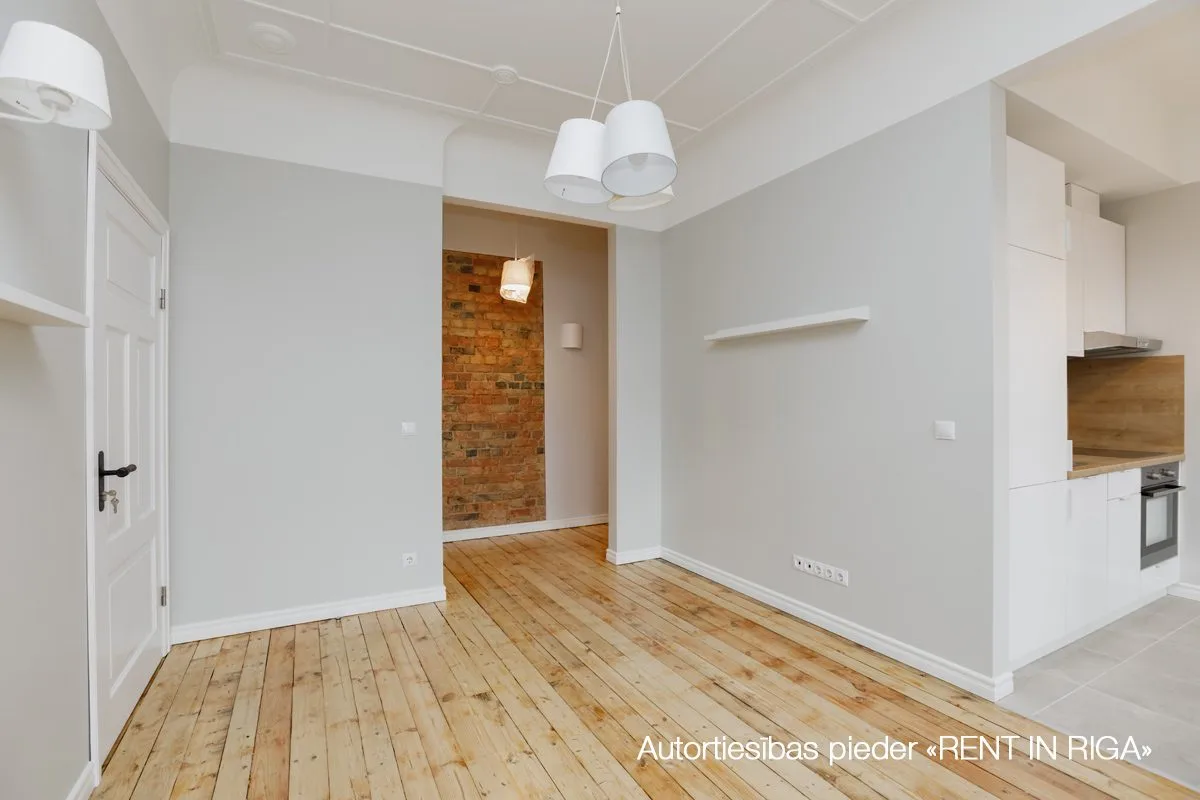 Krišjāņa Barona iela 76 / Rīga, Labais krasts, Centrs 26
