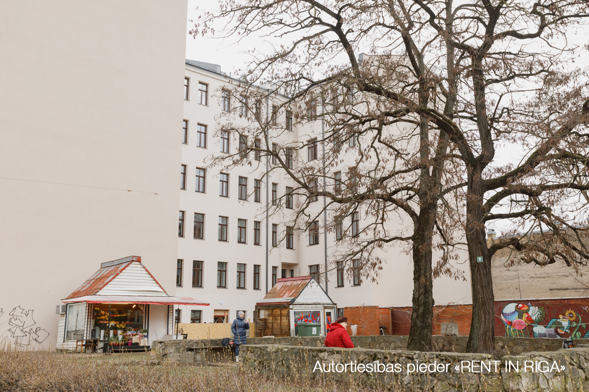 Krišjāņa Barona iela 76 / Rīga, Labais krasts, Centrs 33