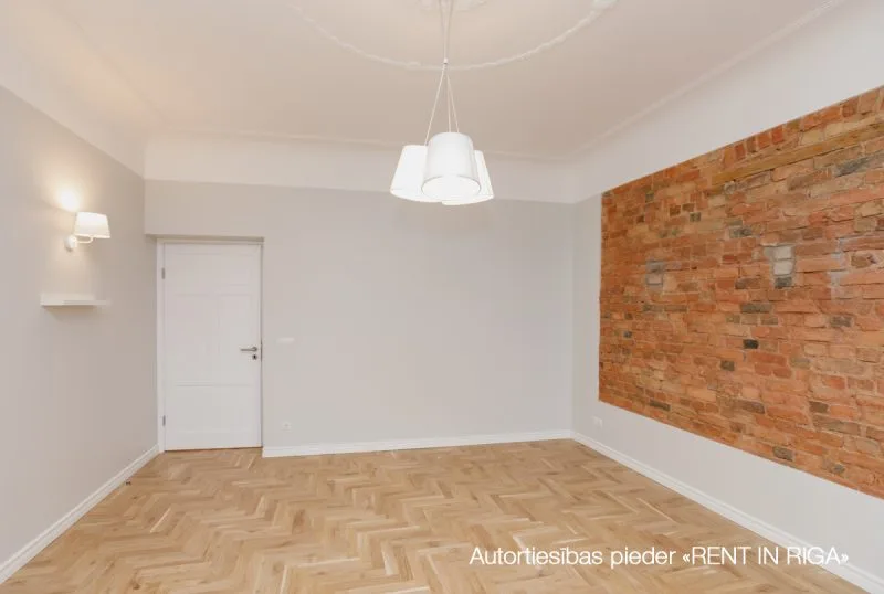 Krišjāņa Barona iela 76 / Rīga, Labais krasts, Centrs 6