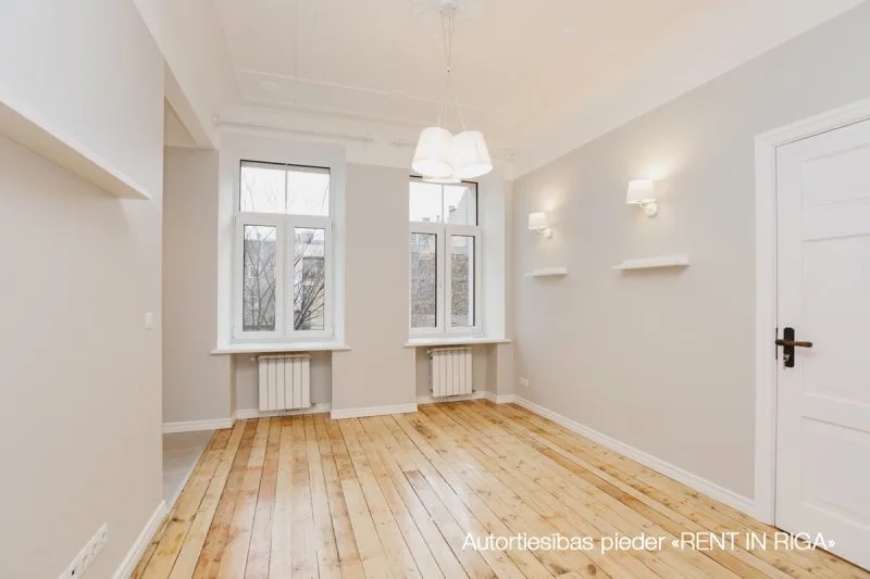 Krišjāņa Barona iela 76 / Rīga, Labais krasts, Centrs 4