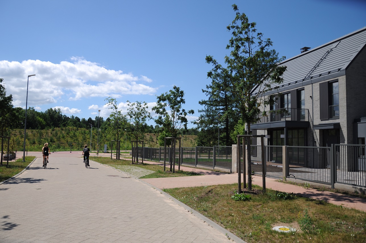 Jaunā Mežaparka iela / Rīga, Labais krasts, Mežaparks 18