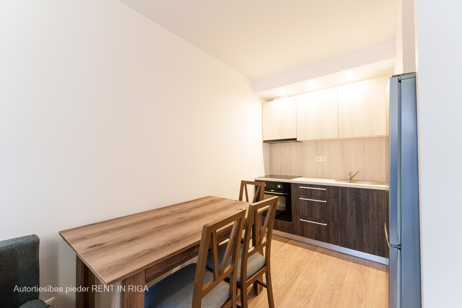 Firsa Sadovņikova iela 31 / Rīga, Labais krasts, Centrs 10