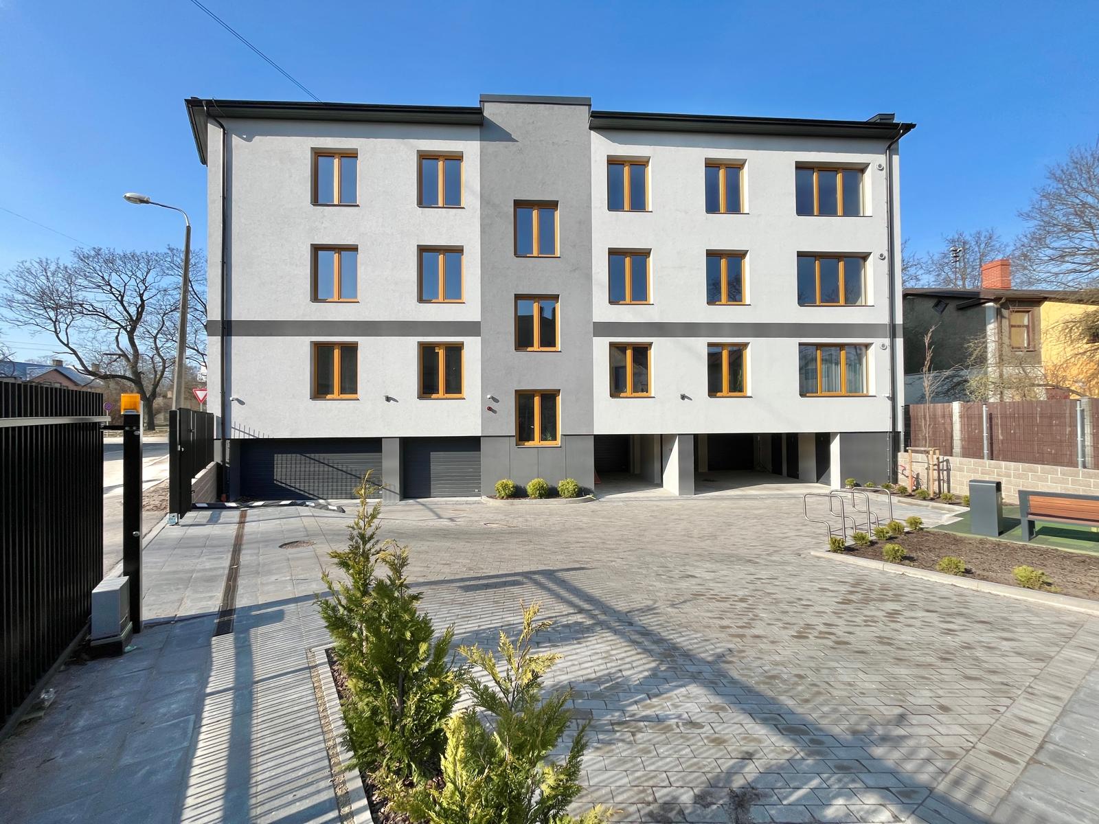 Vēja iela 33 / Rīga, Kreisais krasts, Torņkalns / Rīga, Kreisais krasts, Pārdaugava (tuvā) 35