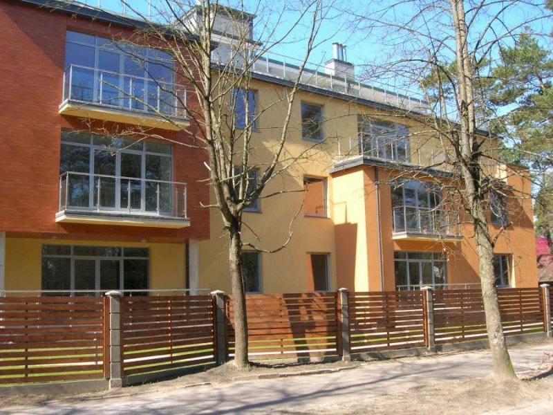 Pludmales iela 9 / Rīga, Labais krasts, Berģi 16