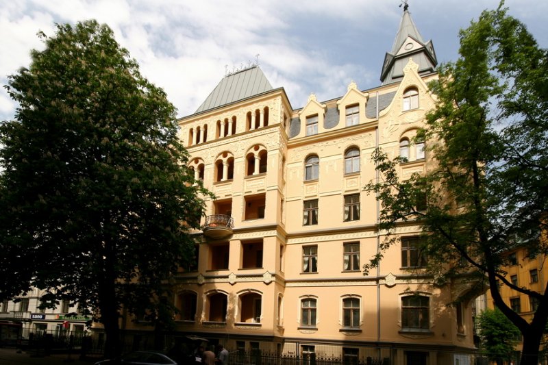 Alberta iela 1 1