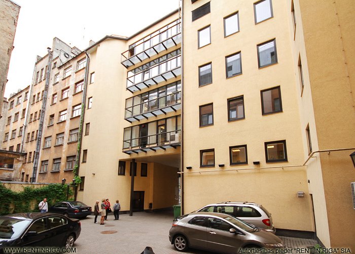 Lāčplēša 41 3