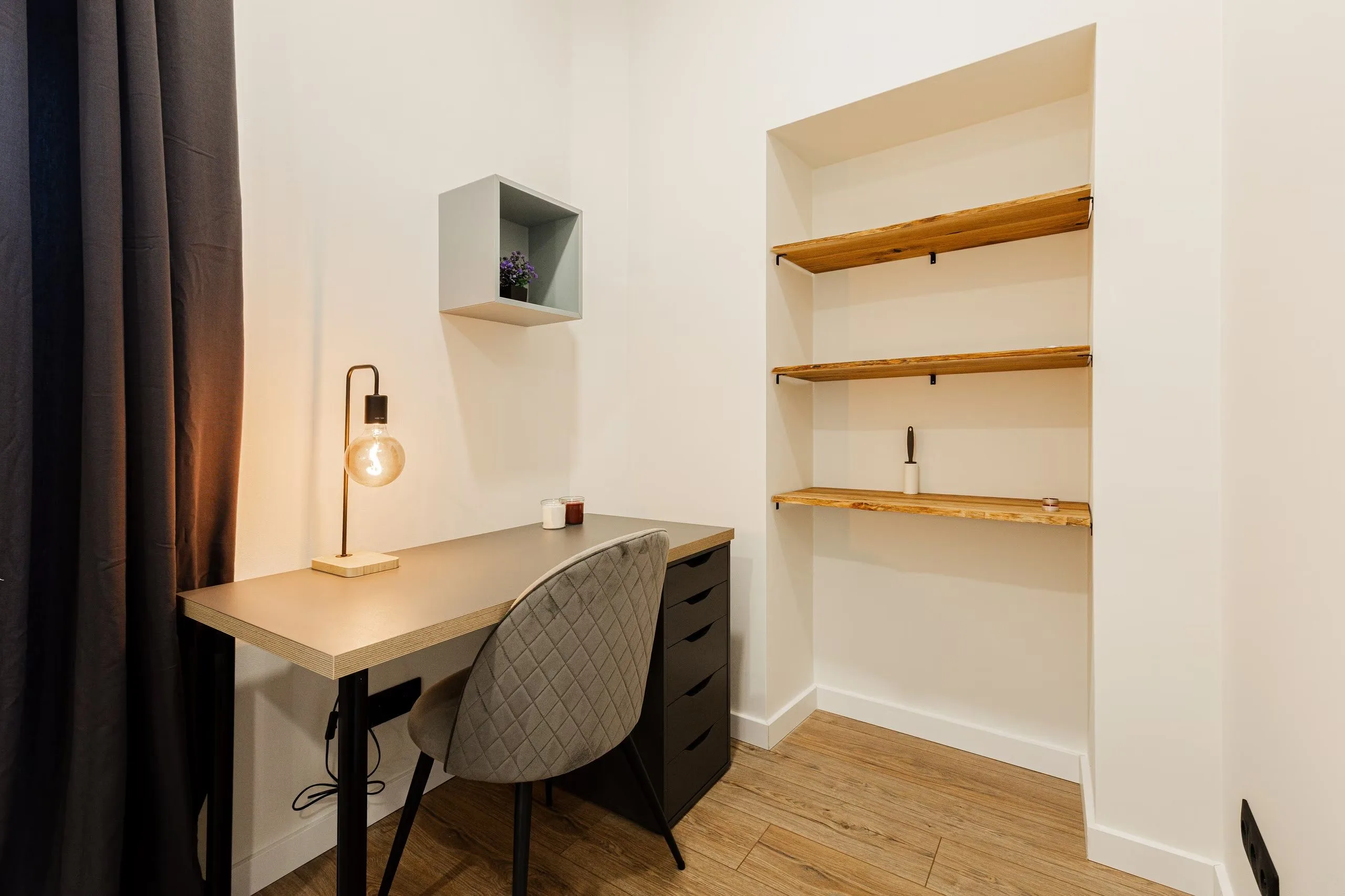 Izīrē dzīvokli, Merķeļa iela 8, Rīga, Labais krasts, Centrs / 650 € 10