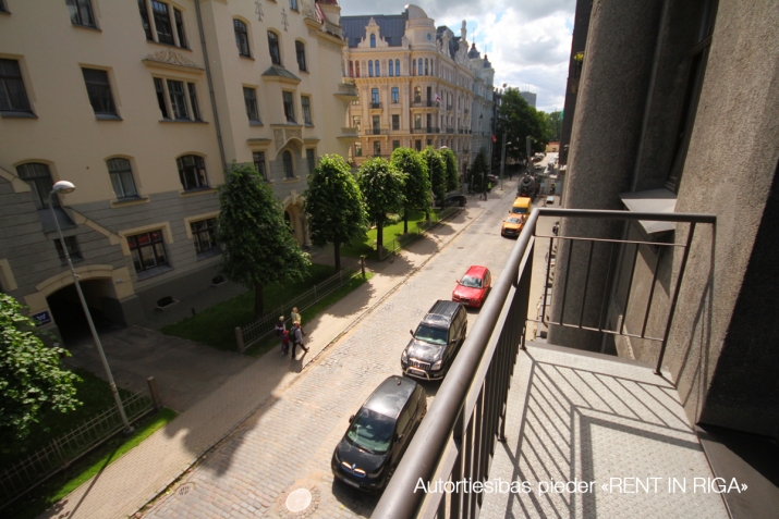 Izīrē biroju, Strēlnieku iela 9, Rīga, Labais krasts, Centrs / 1 428 € 11