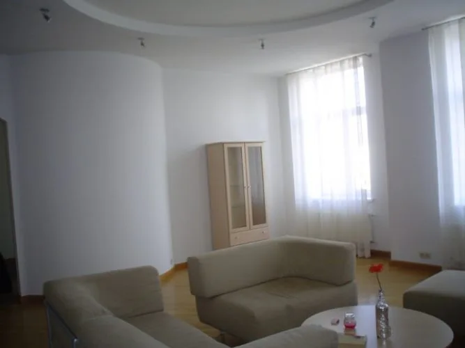 Tērbatas iela 9999 2
