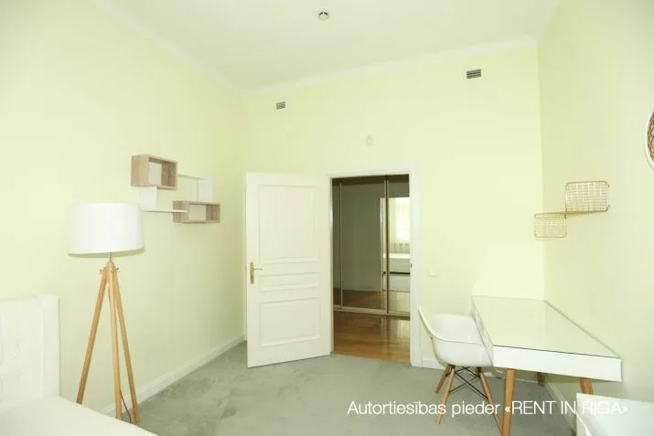 Pārdod biroju, Dzirnavu iela 37, Rīga, Labais krasts, Centrs / 438 550 € 10