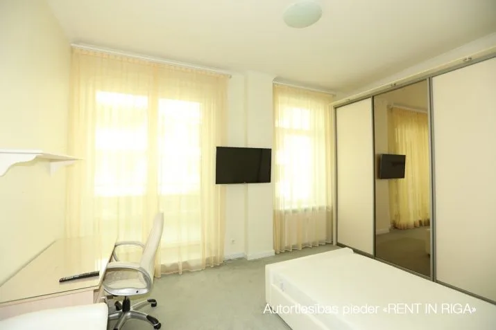 Pārdod biroju, Dzirnavu iela 37, Rīga, Labais krasts, Centrs / 438 550 € 14