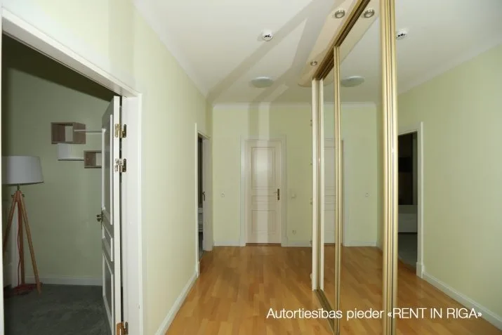 Pārdod biroju, Dzirnavu iela 37, Rīga, Labais krasts, Centrs / 438 550 € 8