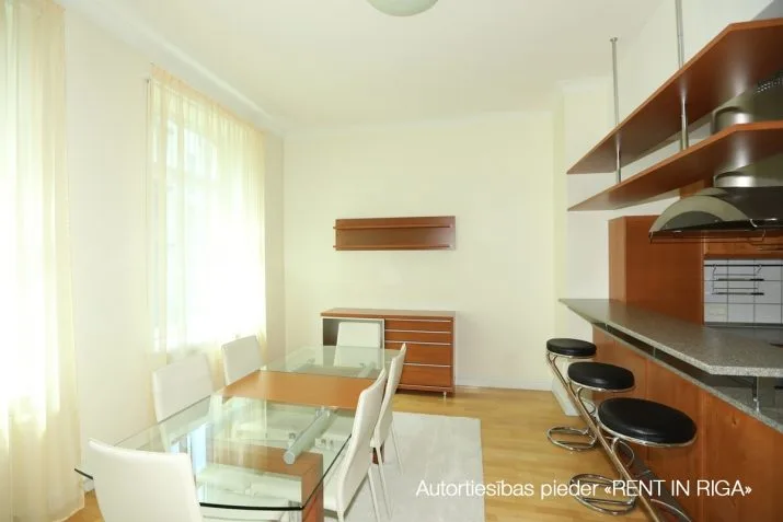 Pārdod biroju, Dzirnavu iela 37, Rīga, Labais krasts, Centrs / 438 550 € 23