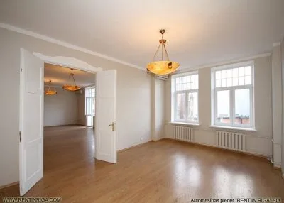 Izīrē biroju, Baznīcas iela 31, Rīga, Labais krasts, Centrs / 1 326 € 2