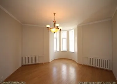 Izīrē biroju, Baznīcas iela 31, Rīga, Labais krasts, Centrs / 1 326 € 3