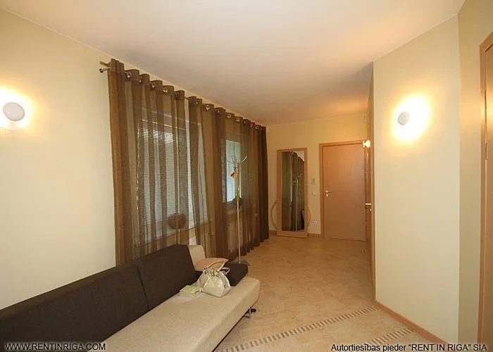 Pārdod dzīvokli, Mellužu prospekts iela 19, Jūrmala, Melluži / 375 000 € 10