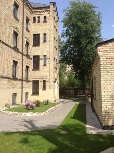 Valmieras iela 3 1
