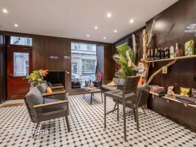 Izīrē tirdzniecības telpas, Grēcinieku iela 7, Rīga, Vecrīga / 1150 € 3