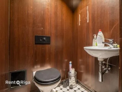 Izīrē tirdzniecības telpas, Grēcinieku iela 7, Rīga, Vecrīga / 1150 € 6