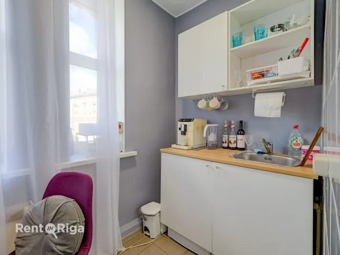 Pārdod biroju, Pērnavas iela 5, Rīga, Labais krasts, Centrs / 750 000 € 19