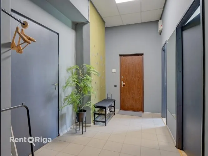 Pārdod biroju, Pērnavas iela 5, Rīga, Labais krasts, Centrs / 750 000 € 17