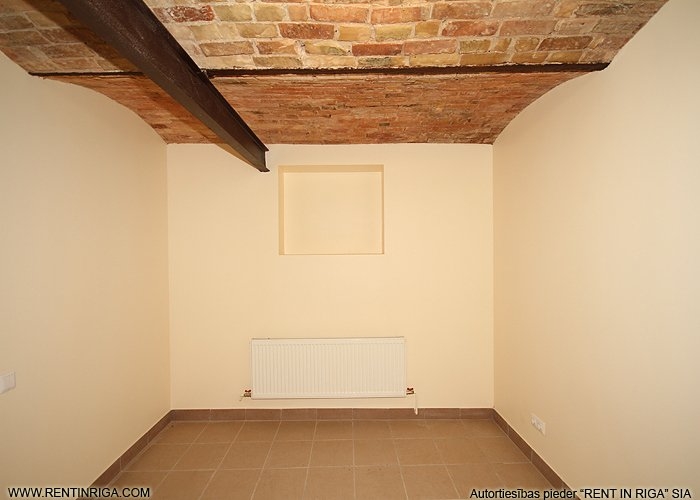 Artilērijas iela 9 4