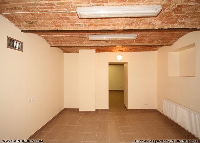 Artilērijas iela 9 5