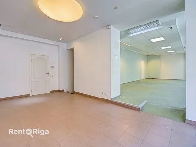 Izīrē tirdzniecības telpas, Artilērijas iela 9, Rīga, Labais krasts, Centrs / 1 000 € 6