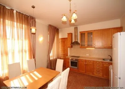 Izīrē dzīvokli, Vīlandes iela 10, Rīga, Labais krasts, Centrs / 852 € 5