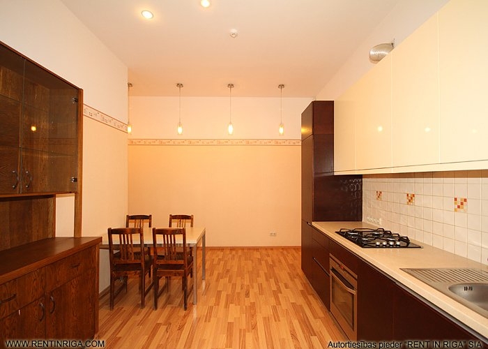 Izīrē dzīvokli, Maiznīcas iela 12, Rīga, Labais krasts, Centrs / 650 € 8