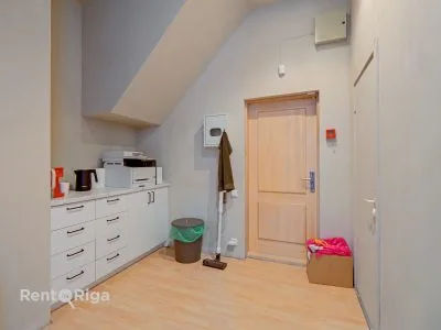 Izīrē tirdzniecības telpas, Krišjāņa Barona iela 45/47, Rīga, Centrs / 800 € 8