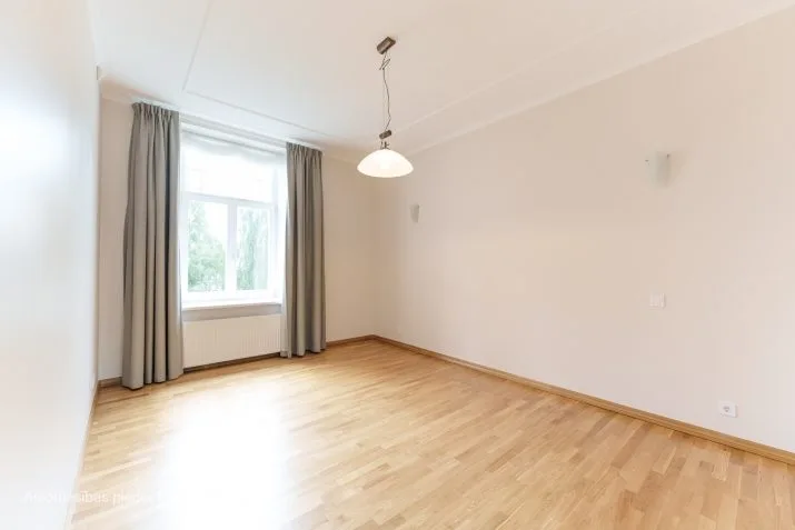 Pārdod dzīvokli, Baznīcas iela 13, Rīga, Labais krasts, Centrs / 300 000 € 8