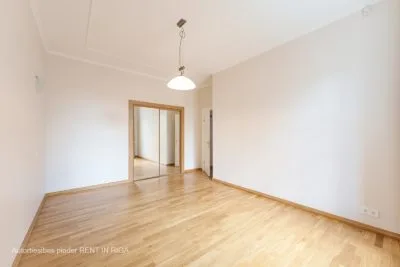 Pārdod dzīvokli, Baznīcas iela 13, Rīga, Labais krasts, Centrs / 300 000 € 9