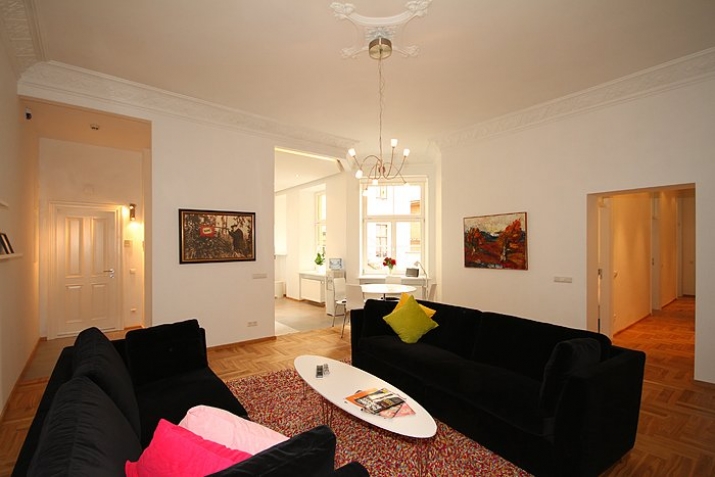 Pārdod dzīvokli, Valdemāra iela 23, Rīga, Labais krasts, Centrs / 230 000 € 1
