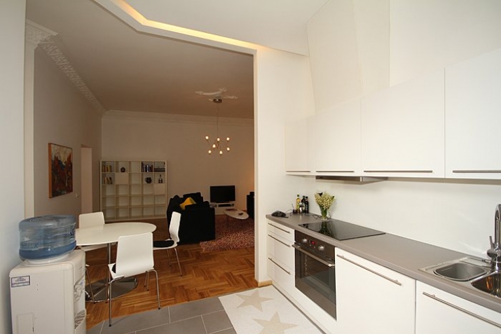 Pārdod dzīvokli, Valdemāra iela 23, Rīga, Labais krasts, Centrs / 230 000 € 4