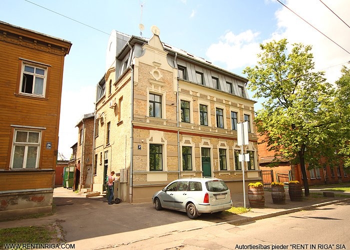 Rūjienas iela 2 1
