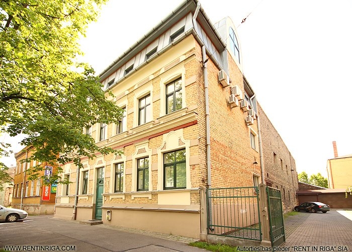 Rūjienas iela 2 17
