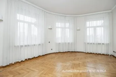 Izīrē biroju, Brīvības iela 38, Rīga, Labais krasts, Centrs / 2 000 € 4