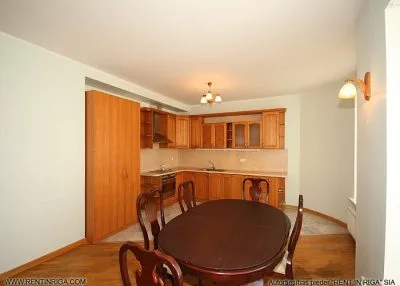 Izīrē dzīvokli, Vīlandes iela 10, Rīga, Labais krasts, Centrs / 1 340 € 3