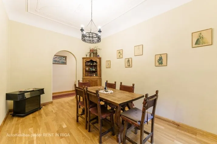 Izīrē dzīvokli, Tērbatas iela 6/8, Rīga, Labais krasts, Centrs / 950 € 12